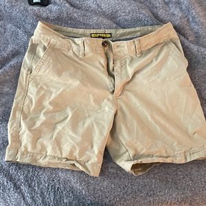 Prince & Fox Flat-front shorts